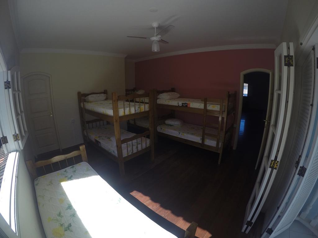 Canguru Hostel Парати Номер фото