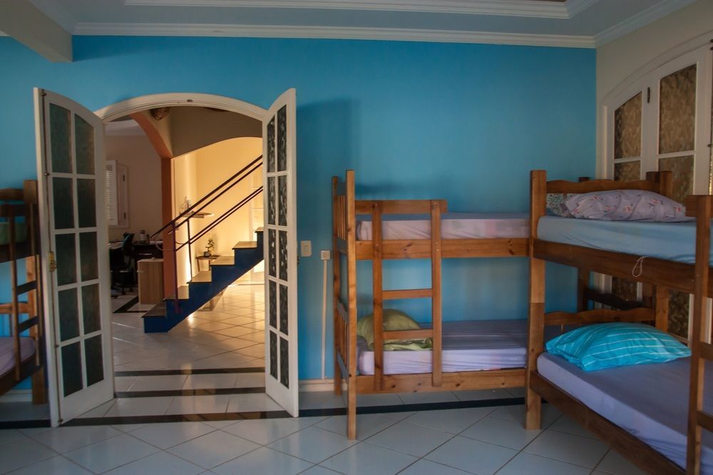 Canguru Hostel Парати Экстерьер фото