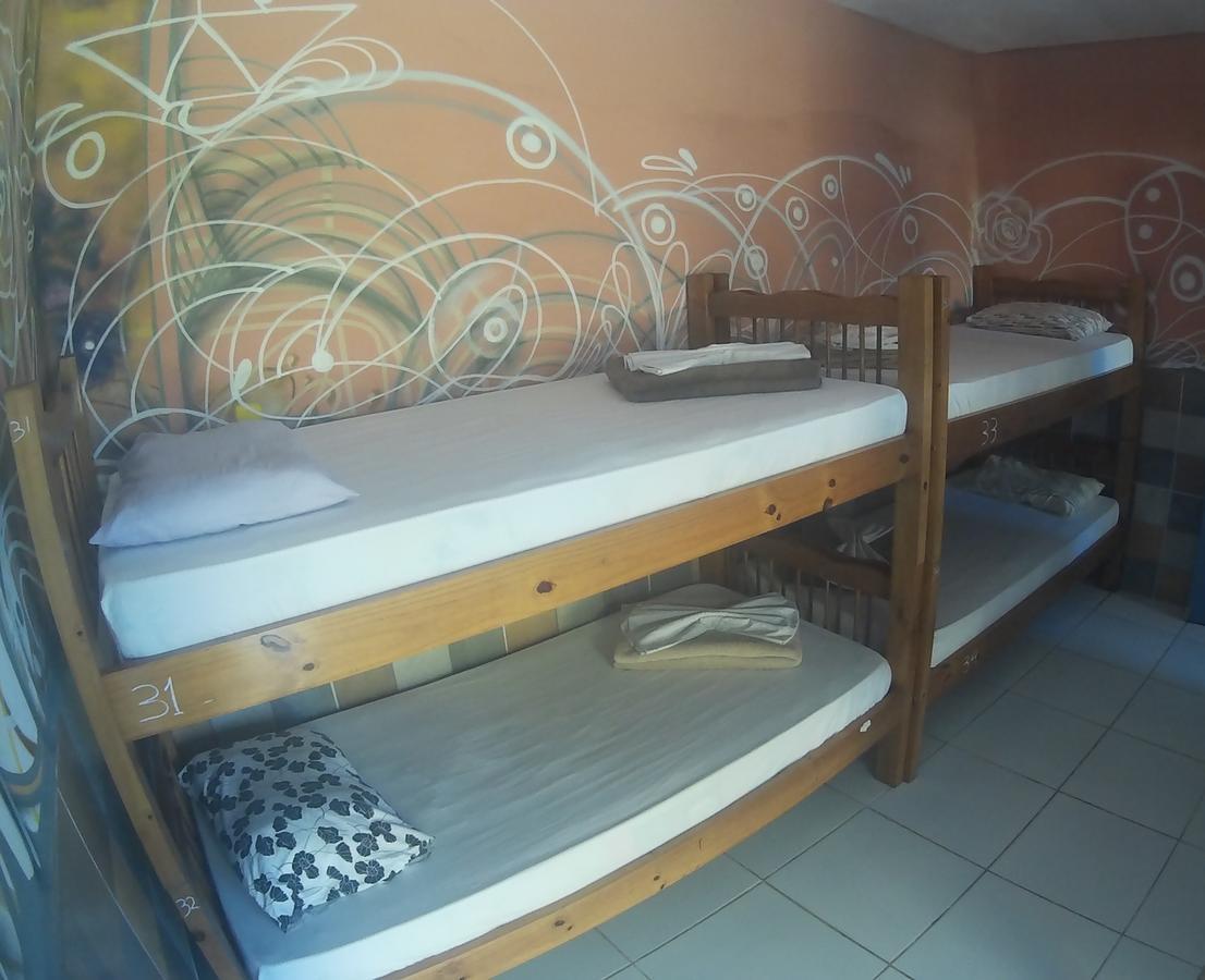 Canguru Hostel Парати Экстерьер фото