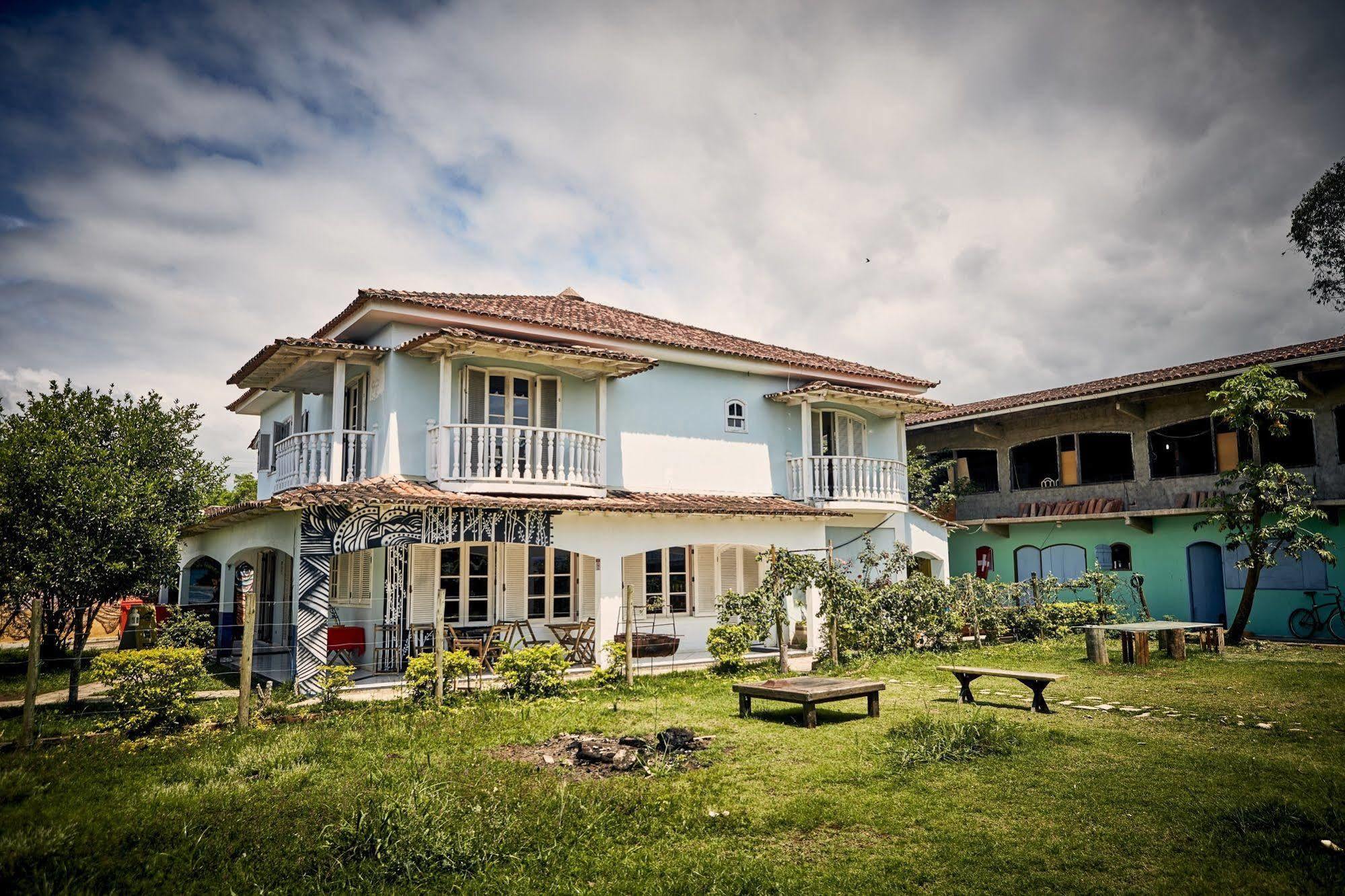 Canguru Hostel Парати Экстерьер фото